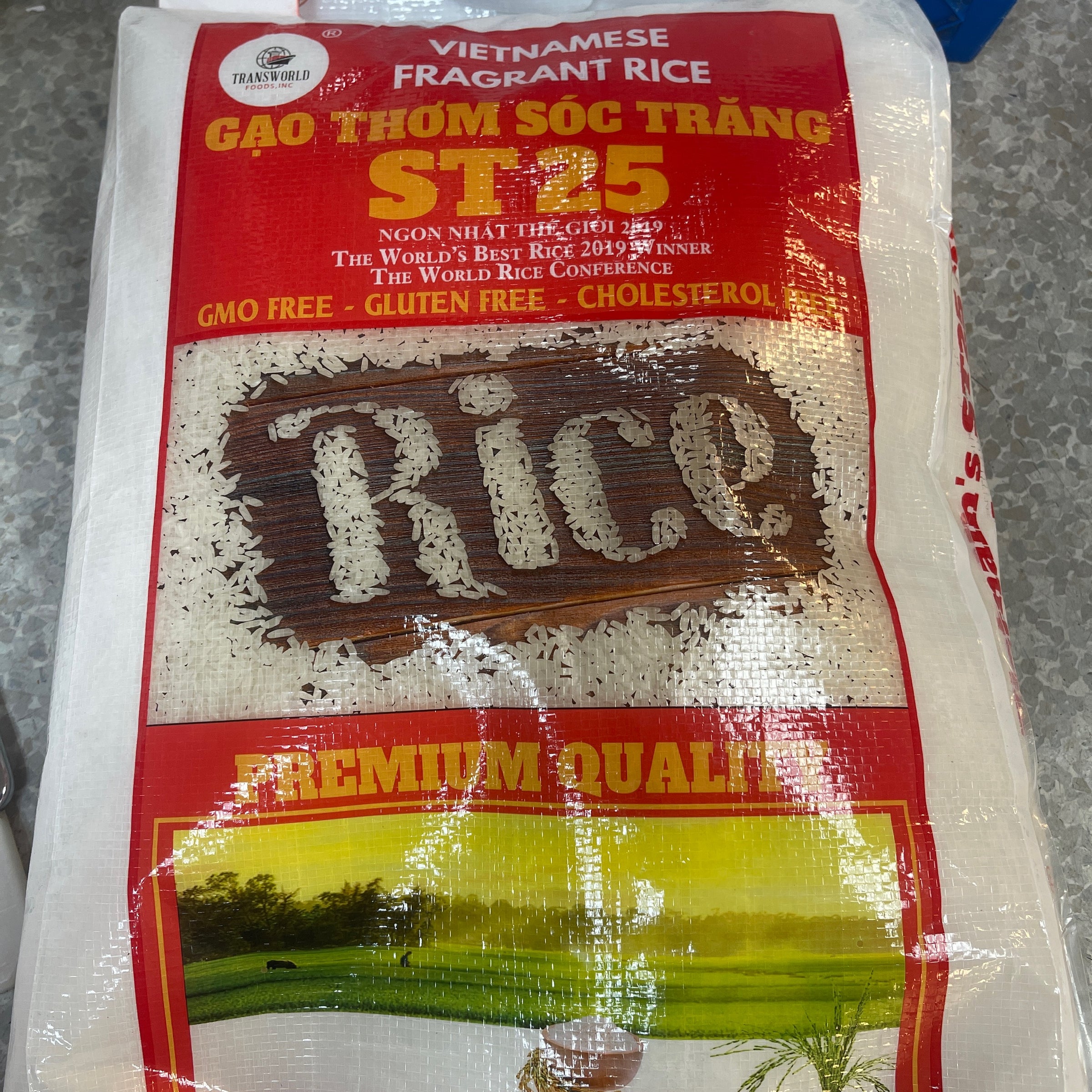 ST 25 Vietnamese Fragrant Rice GAO Thom Soc Trang Net Wt; 25 lbs